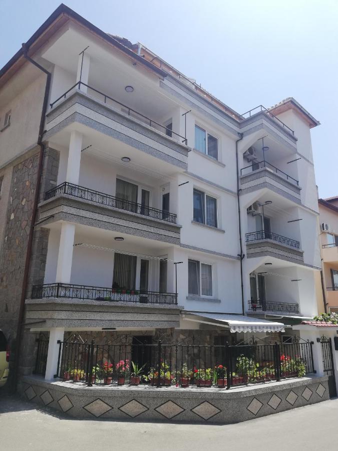 Milchevi Guesthouse Sozopol Exterior photo